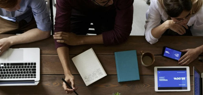 MR vergadering school vragen