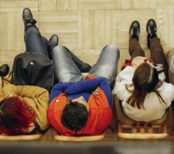 plekje in de mr wachten